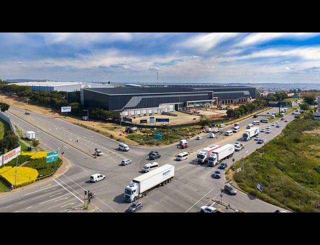 13,000M² WAREHOUSE TO LET IN LOUWLARDIA